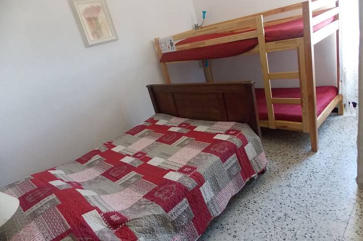 Location de vacances pour 6 personnes, avec terrasse ainsi que jacuzzi et jardin à Lablachère - 4