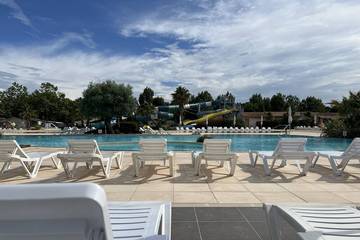 Camping für 8 Personen, mit Pool, mit Haustier in Vias