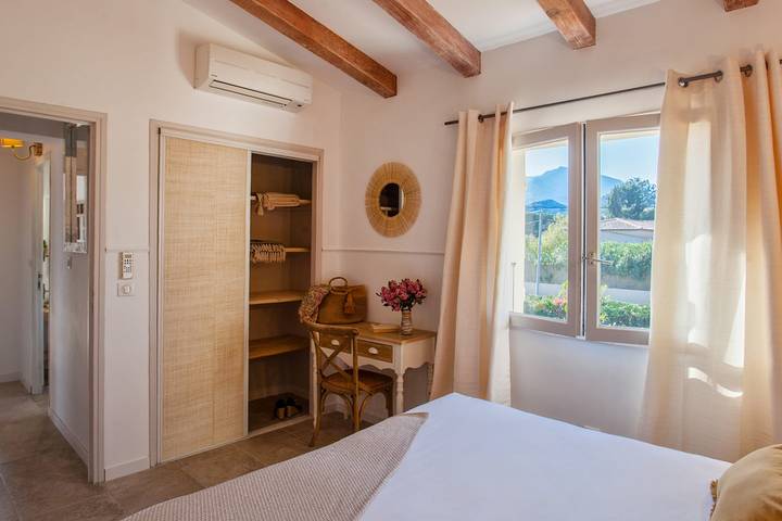 Gîte pour 6 personnes, avec piscine et jardin, adapté aux familles à Calvi - 2