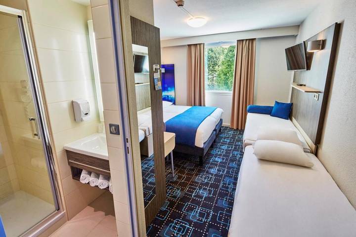 Hôtel pour 5 personnes, avec terrasse, animaux acceptés dans Futuroscope - 4