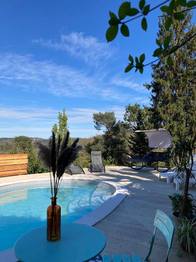 Appartement de vacances pour 2 personnes, avec terrasse et piscine, animaux acceptés