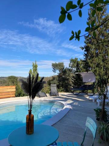 Gîte pour 2 personnes, avec terrasse et piscine, animaux acceptés à Saint-André-d'Allas