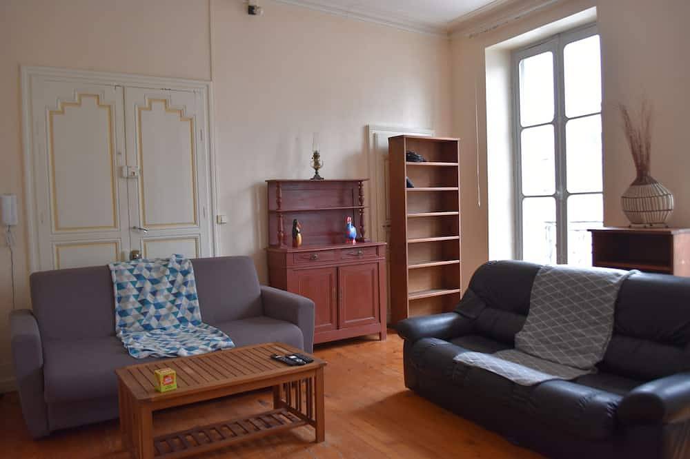 Apartamento entero, Character apartment in city center in Bourg, Región de Blaye