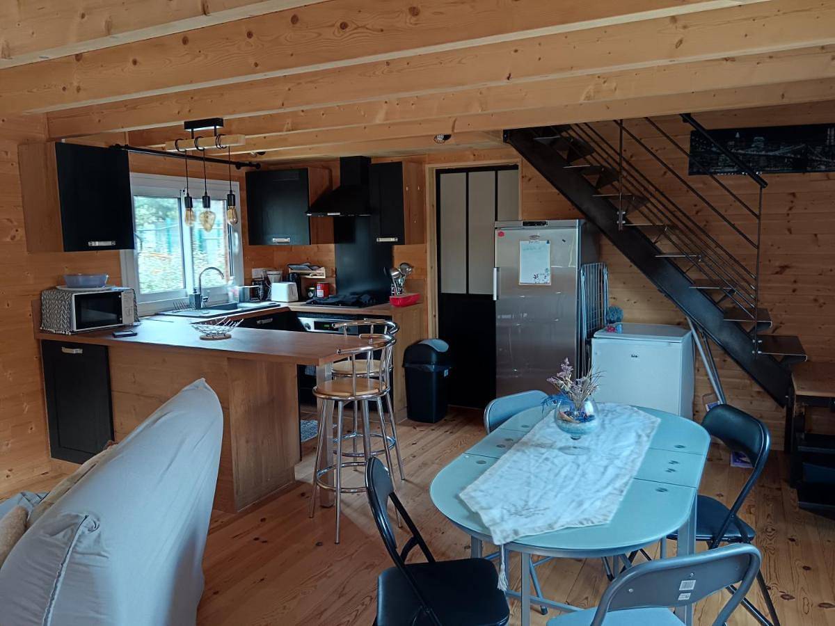 Chalet 50m2 climatisé in Montjoyer, Région de nyons