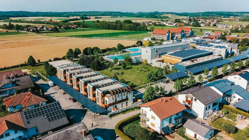 Villa für 6 Personen, mit Terrasse und Ausblick sowie Pool - 1