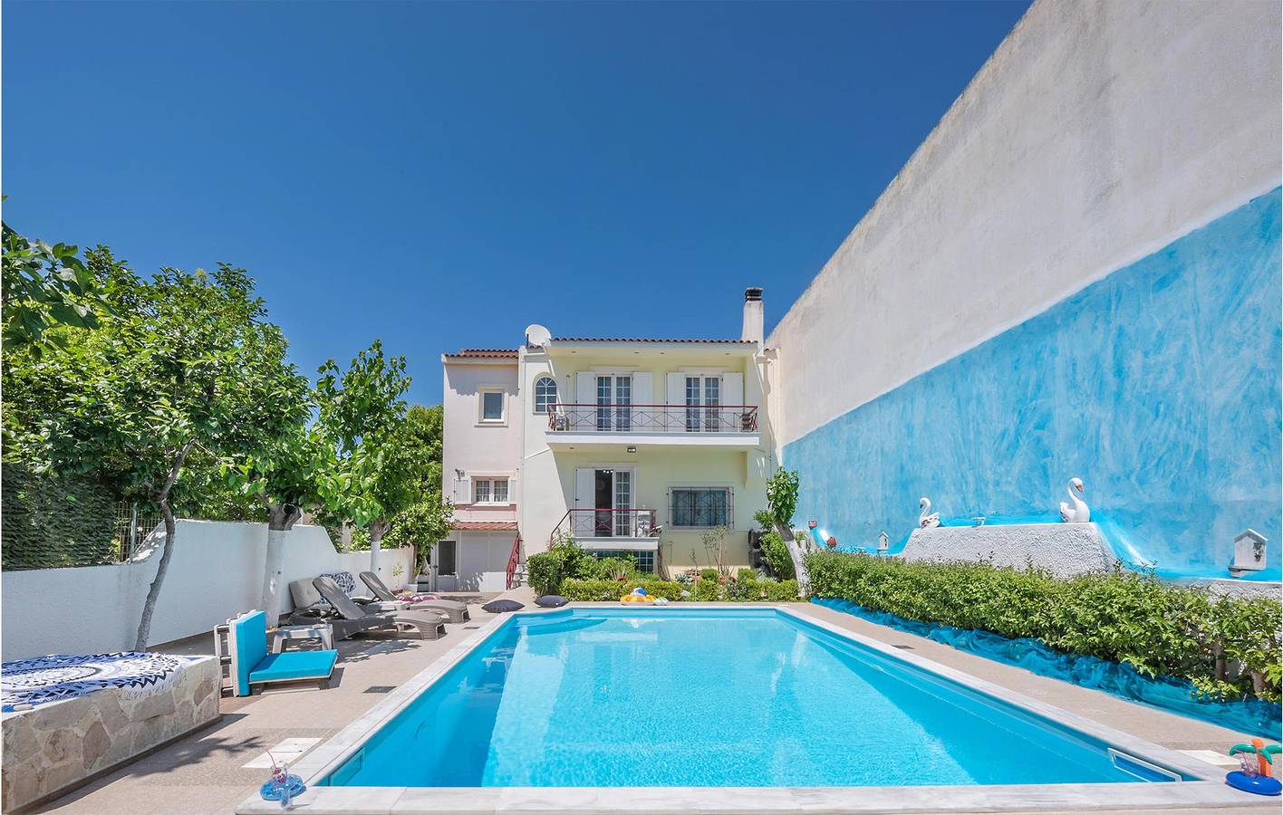 Appartement mit Meerblick und Pool 400 m von der Küste entfernt in Korinthia