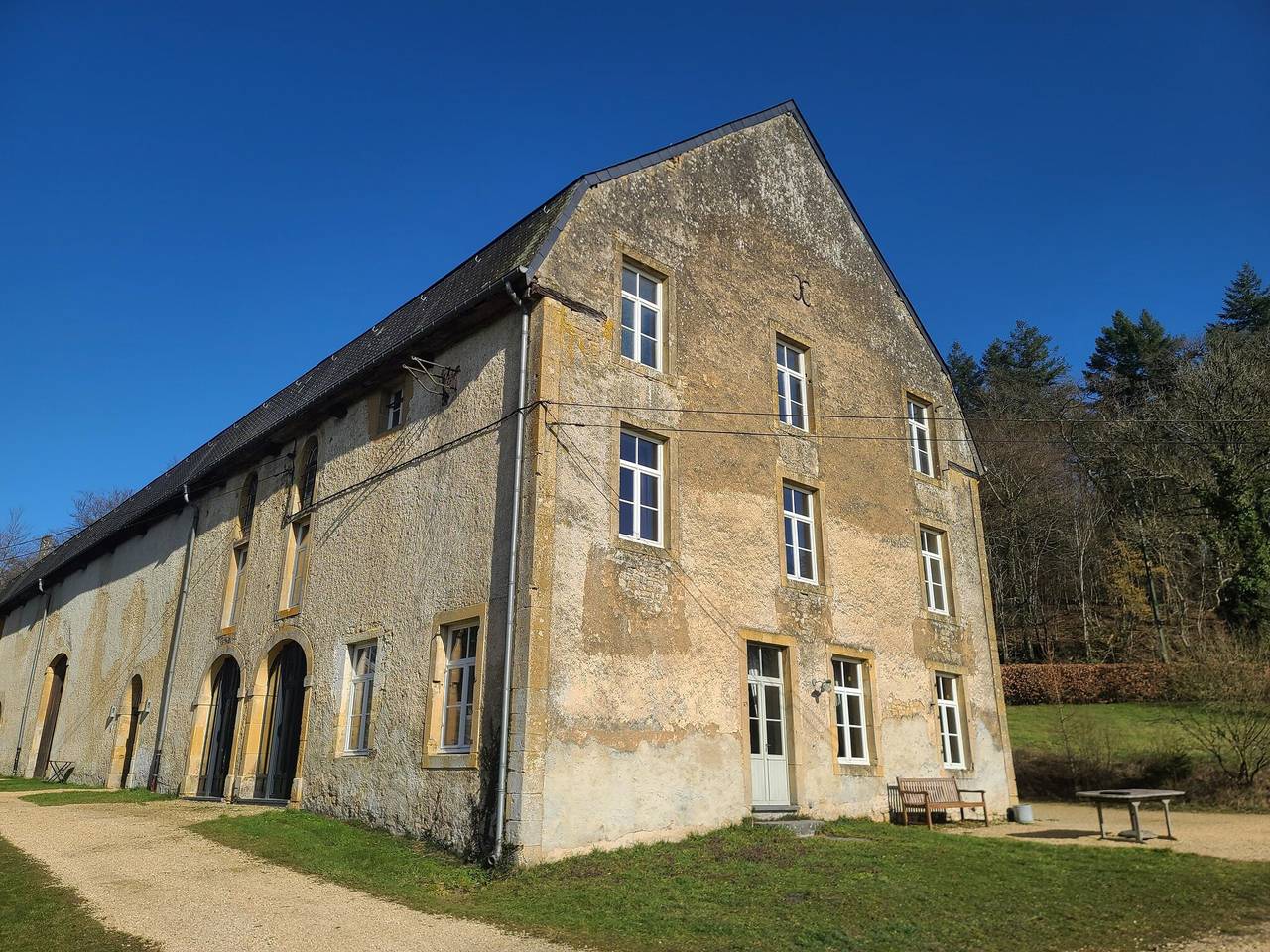 Accommodatie in de smederijen van Orval in Villers-devant-Orval, Florenville