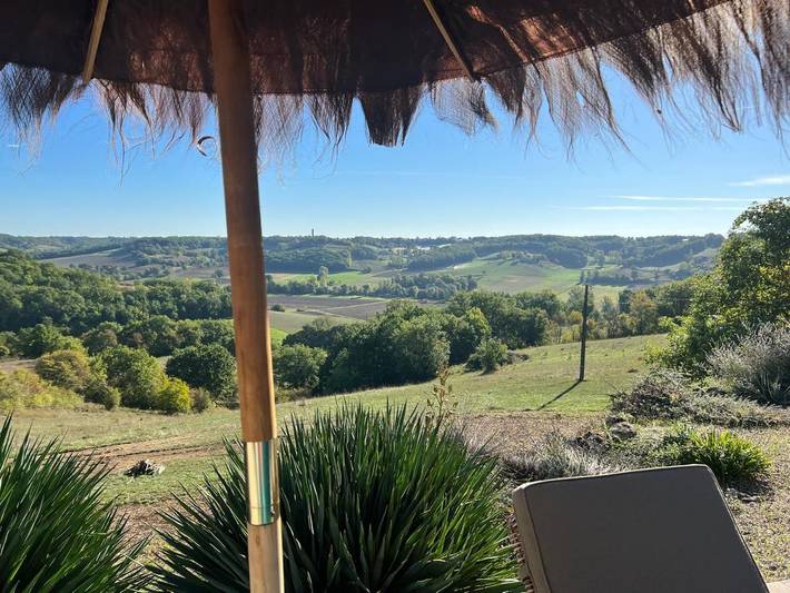Location de vacances pour 10 personnes, avec jardin ainsi que piscine et vue à Brassac - 4