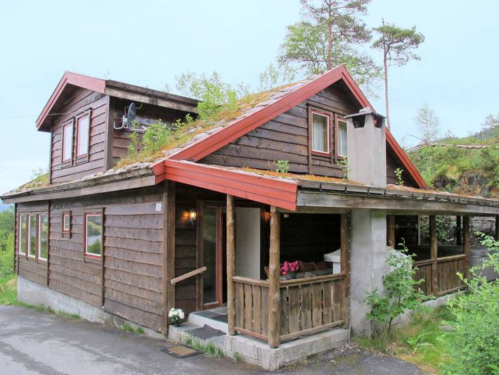 Ferienhaus für 20 Personen, mit Terrasse und Garten sowie Sauna und Seeblick in Bjørnafjorden