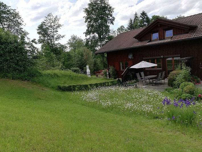 Ferienpark für 4 Personen, mit Garten und Pool sowie Terrasse in Nesselwang