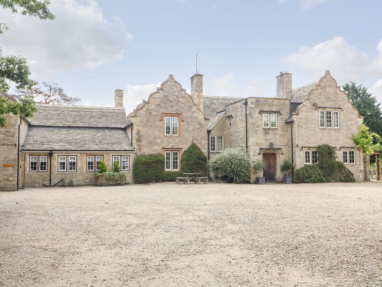 Home Farm (16) in Oxfordshire