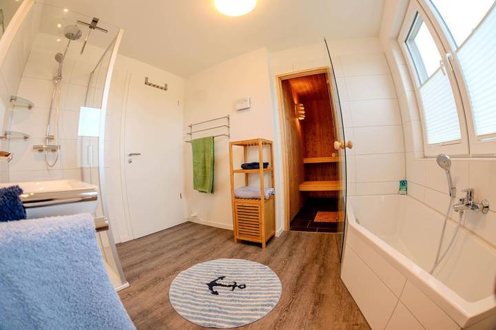 Ferienhaus für 6 Personen, mit Garten und Sauna in Schillig - 4