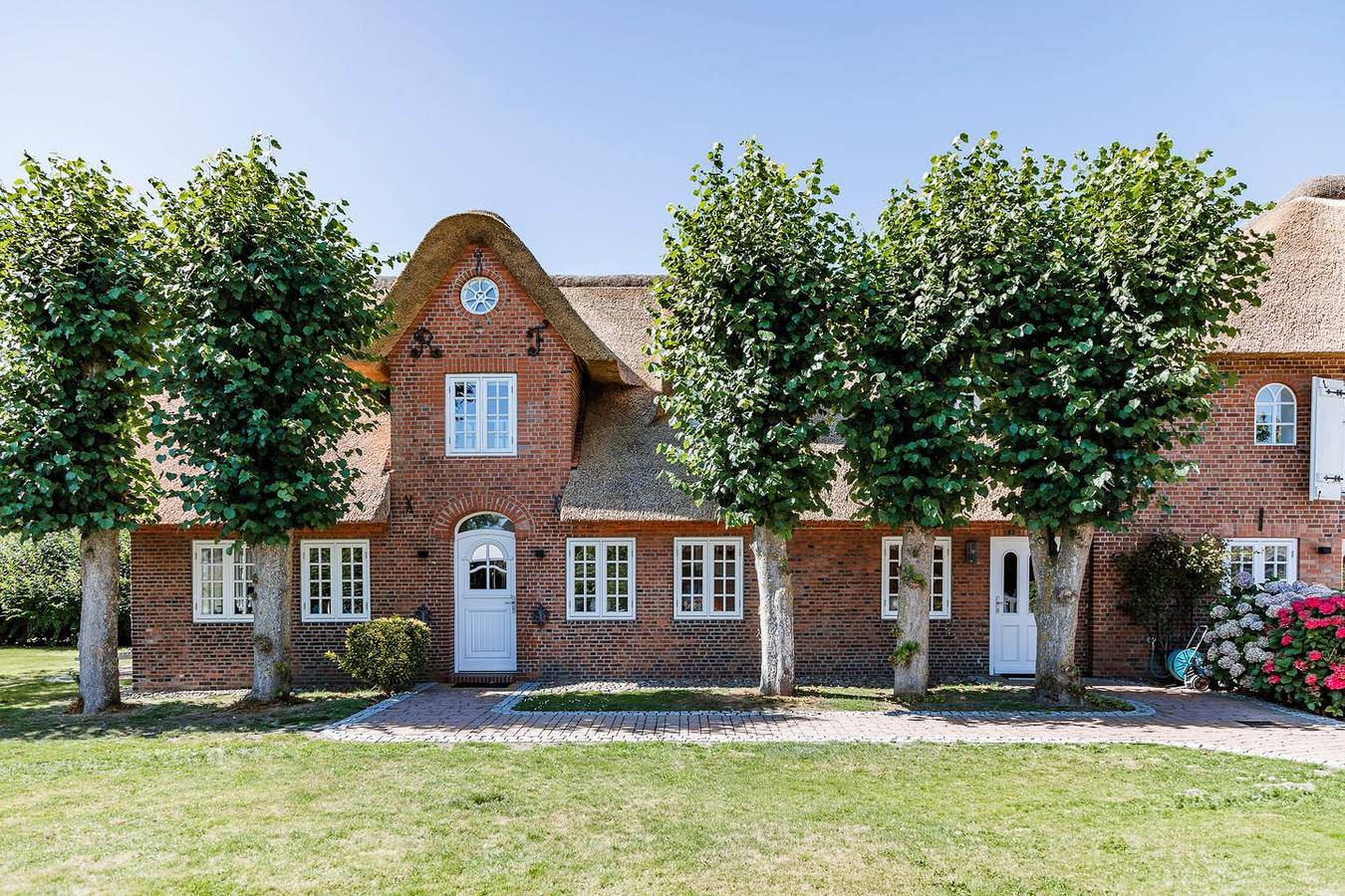 "Erleben Sie Luxus und Entspannung im Friesenhof Feer in Oldsum!" in Nordfriesische Inseln (Schleswig-Holstein) (Schleswig-Holstein), Oldsum