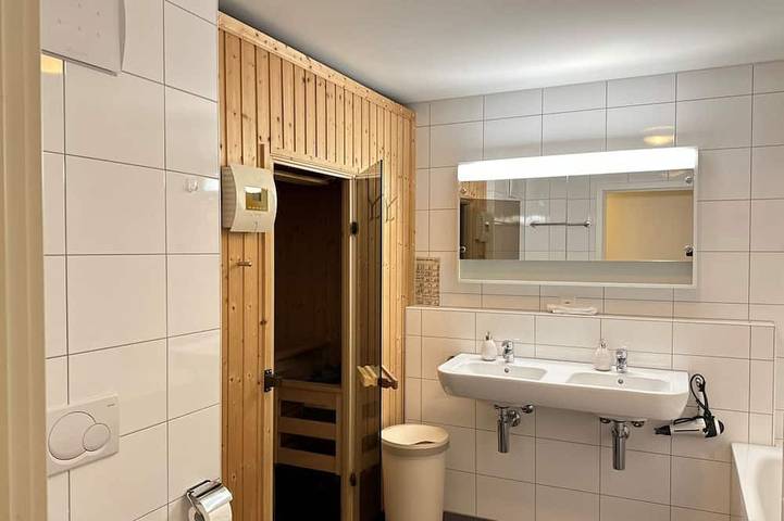 Ganze Wohnung, Walensee House & Apartments, (Unterterzen) in Walensee (Heidiland), Quarten