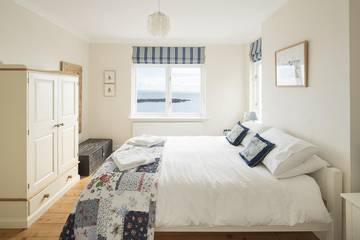 Holiday Rental for 8 People in Mousehole, Cornwall, Photo 2