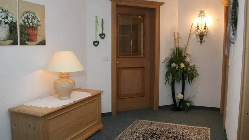 Gîte pour 10 personnes, avec terrasse ainsi que jardin et sauna dans Partenen - 3