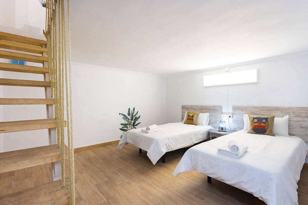 Entire apartment, La Esperanza downtown 3 bd apt in La Esperanza, North Tenerife