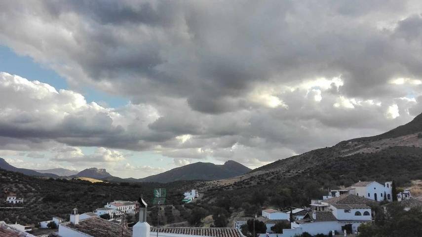 Location de vacances pour 7 personnes, avec Terrasse et Jardin ainsi que Piscine et Vue à Priego de Córdoba - 3