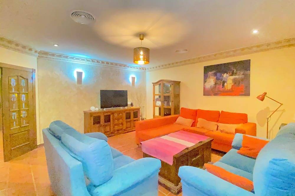 Chalet con piscina,jardines, barbacoa, gimnasio, garaje, en un entorno tranquilo in Ricardo Salinas Pliego, Interior de Murcia