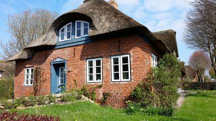 Ferienhaus für 4 Personen, mit Garten und Sauna sowie Terrasse in Oldsum