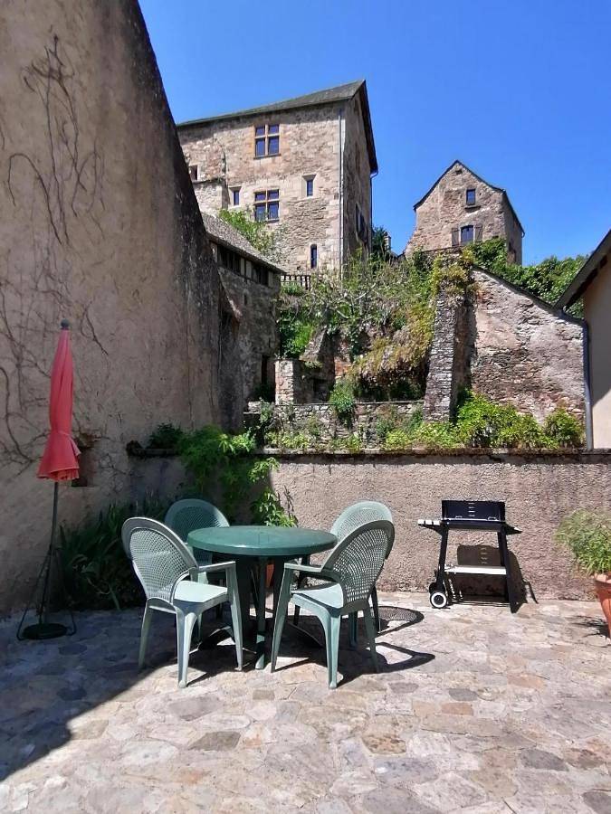 Location de vacances pour 6 personnes, avec terrasse et vue à Najac - 4