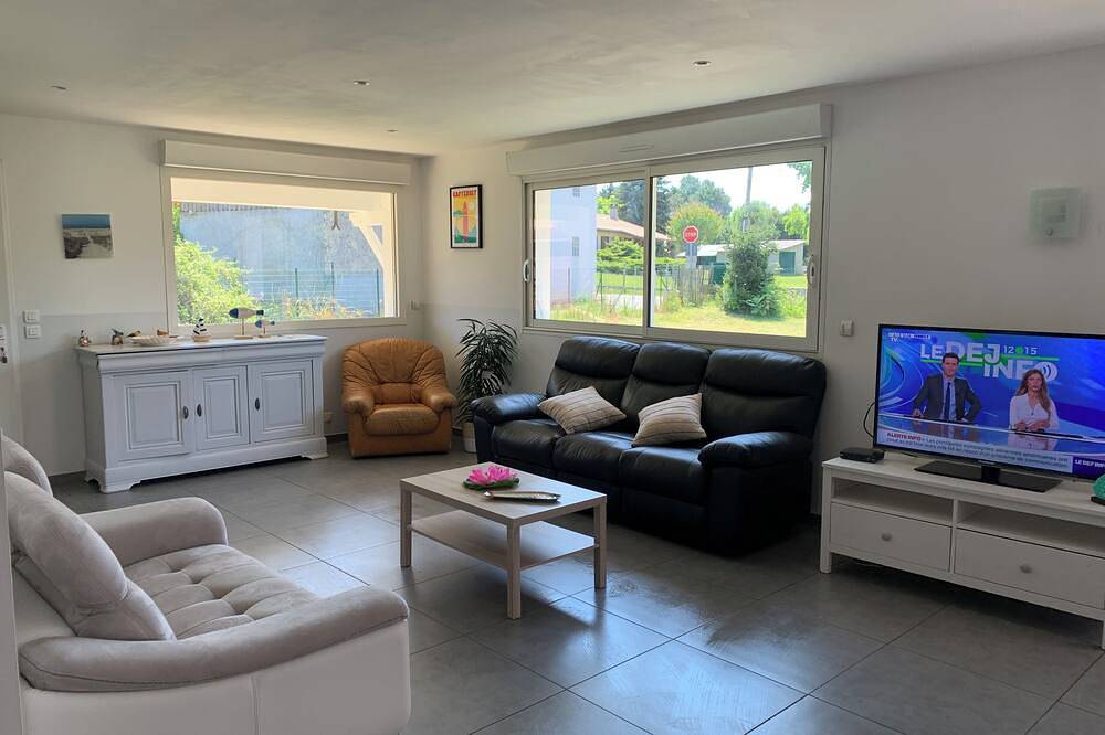 Villa aux portes du Bassin d'Arcachon in Salles, Région d'Arcachon