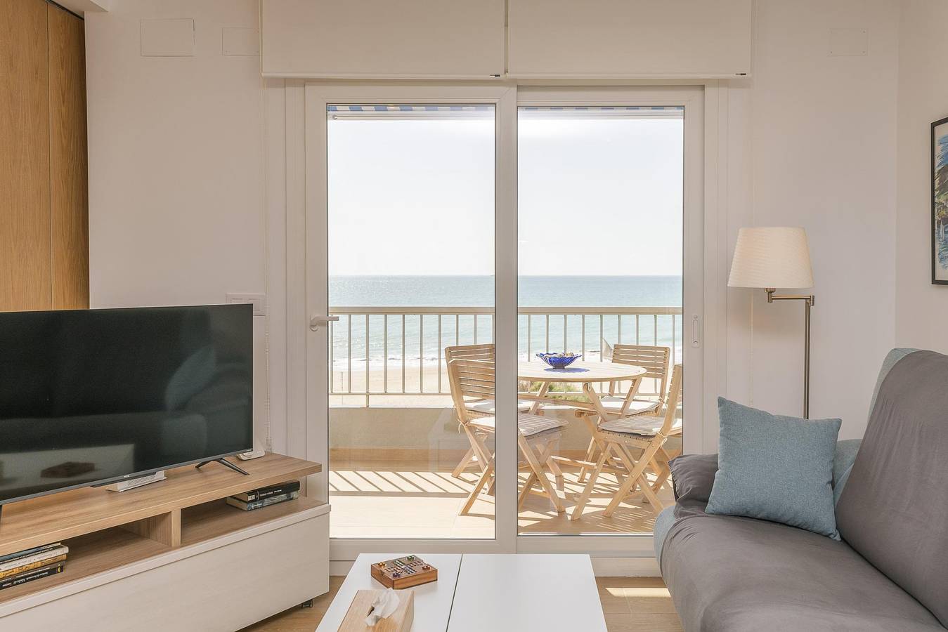 Apartamento vacacional entero, Balcon Parque Atlantico - Fantástico apartamento en primera línea con Wifi gratis. in Playa La Costilla, Rota 