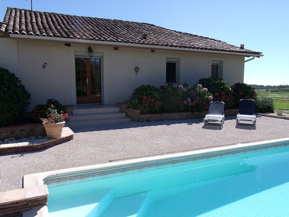 Gite avec piscine privée, climatisation in Marguestau, Gers