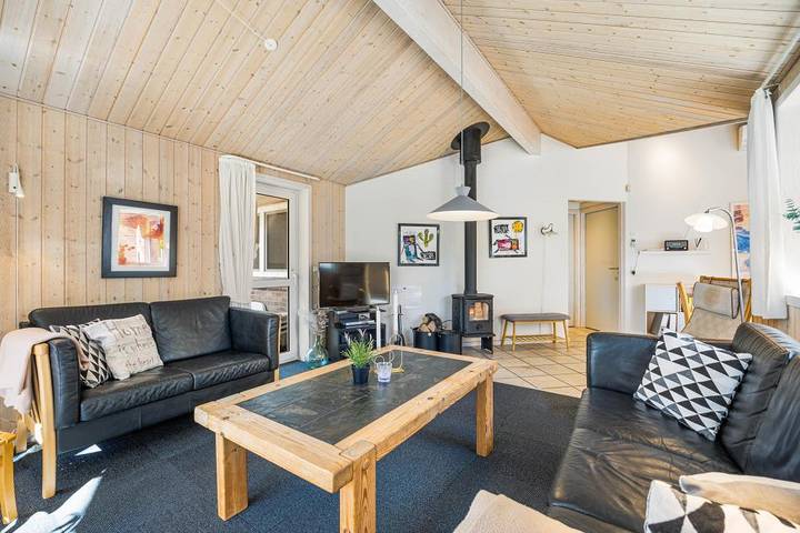Einladendes Ferienhaus mit Whirlpool und Sauna in Lodbjerg Hede, Ringkøbing