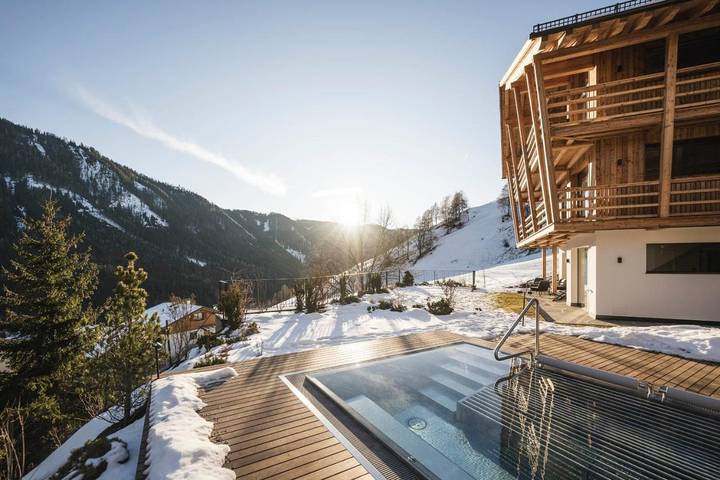 Ferienwohnung für 6 Personen, mit Terrasse und Whirlpool sowie Garten und Pool in Tiers