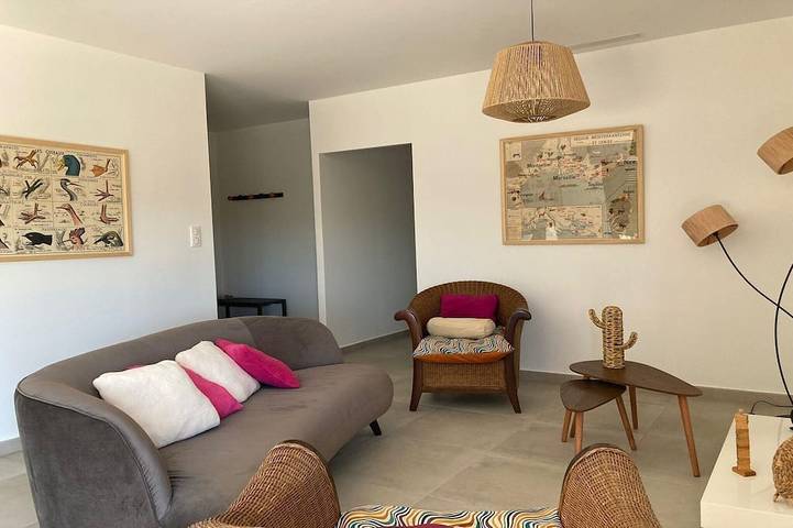 Maison de vacances pour 6 personnes, avec Terrasse ainsi que Jardin et Piscine