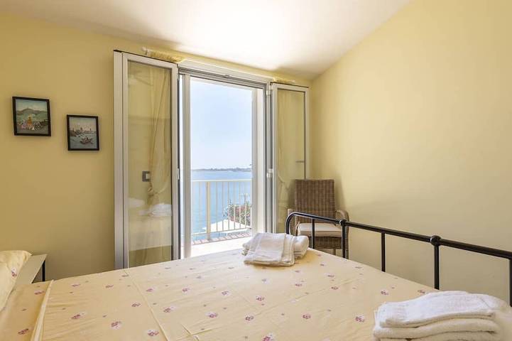 Maravillosa casa de vacaciones  para 6 personas con WIFI, piscina privada, A/C, TV y terraza in Spiaggia della Fanusa, Siracusa