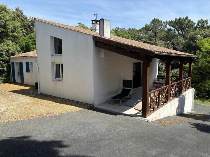 Location de vacances pour 8 personnes, avec jardin et terrasse dans Grande Plage Domino