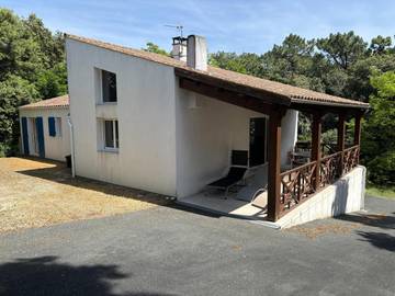 Location de vacances pour 8 personnes, avec jardin et terrasse dans Grande Plage Domino