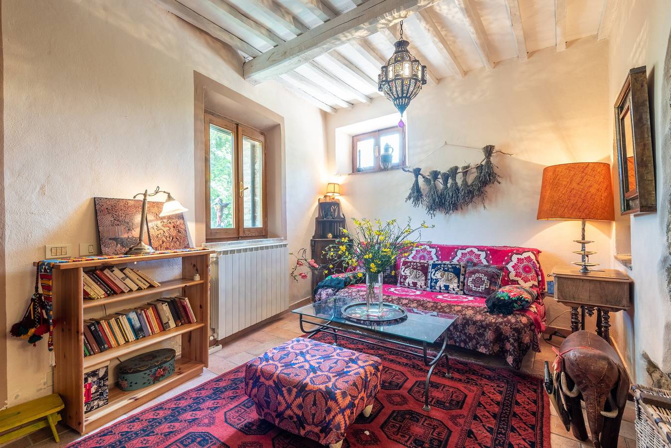 Casa rural 'Casa Luna' con piscina infinita de agua salada compartida, terraza privada y wifi in Chiusdino, Provincia de Siena