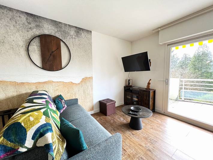 Appartement entier, Beau T3 avec vue parc et Dent du Chat, pour 3/4 pers, avec terrasse et Wifi in Aix-les-Bains, Région de Chambéry