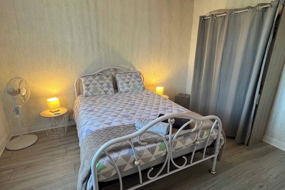 Le Clos gîte, a pleasant place to live just 3 minutes from the heart of Saint-Émilion. in Saint-Sulpice-de-Faleyrens, Libourne region