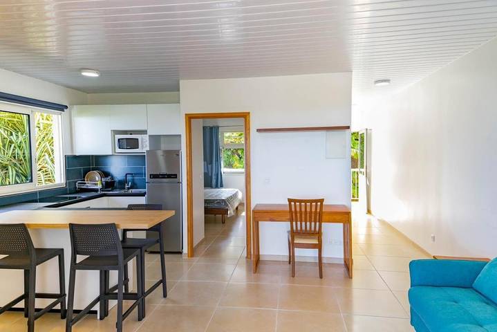 Appartement de vacances pour 4 personnes, avec vue ainsi que terrasse et piscine