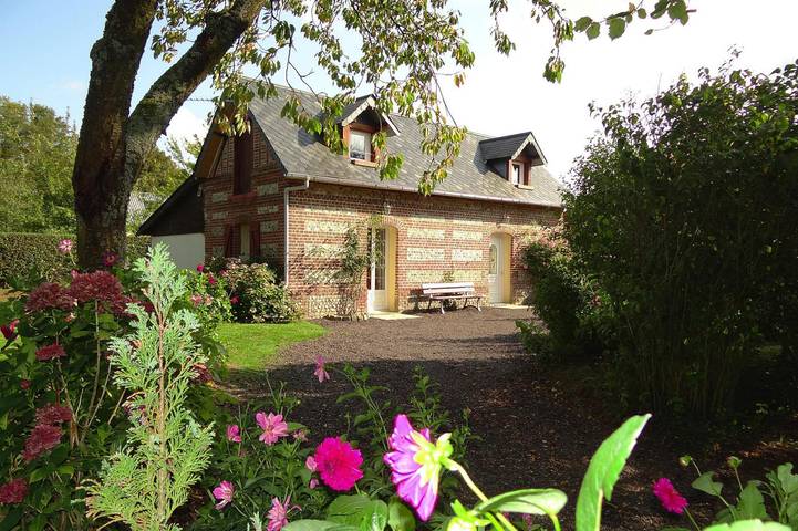 Gîte pour 4 personnes, avec jardin et terrasse, animaux acceptés à Les Grandes-Ventes