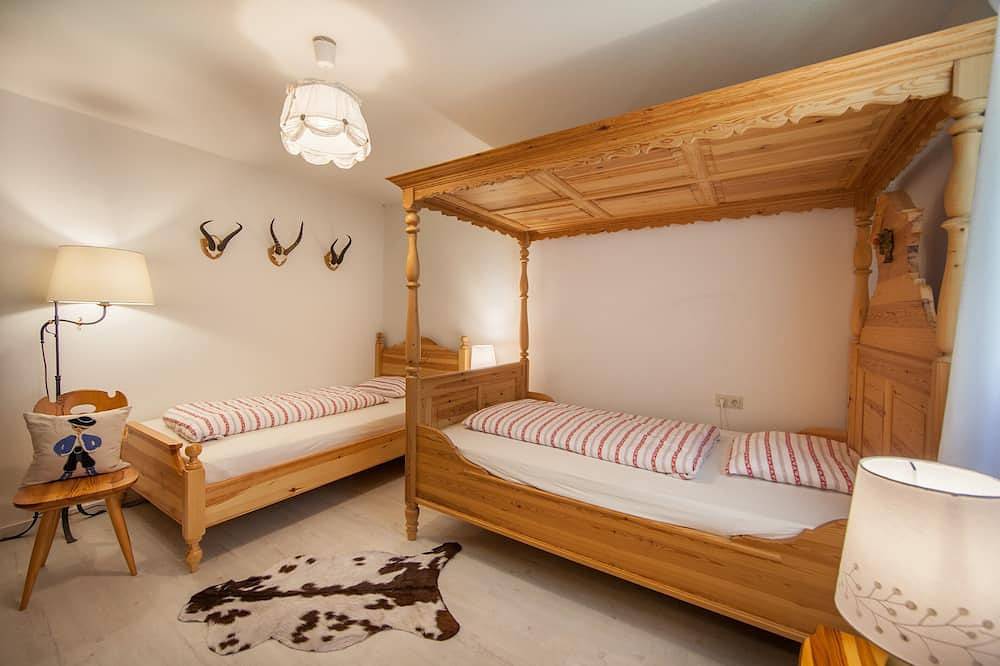 Lena – wunderschönes Haus mit 4 Schlafzimmern (alle mit Bad), Traumblick & Sauna in Garmisch-Partenkirchen, Bayerische Alpen