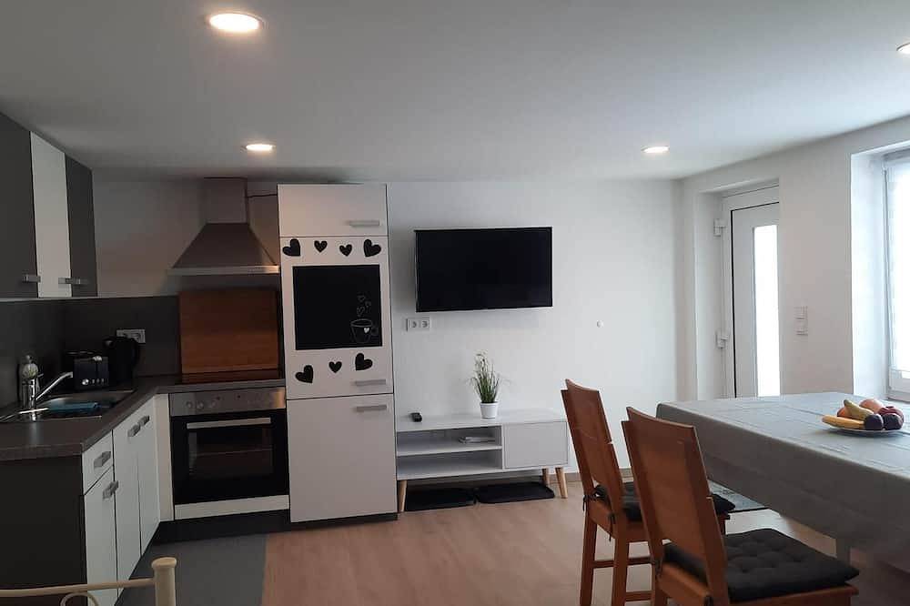 Ganze Wohnung, Neu renovierte Ferienwohnung (36qm) mit Wlan in Prackenbach, Ostbayern