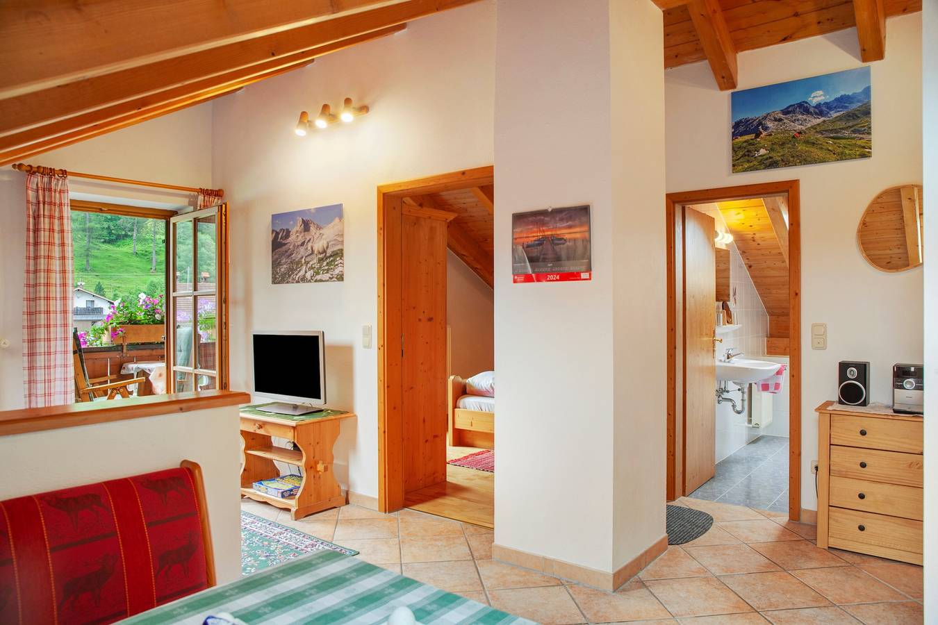 Appartement 'Waxenstein' met uitzicht op de bergen, balkon en Wi-Fi, foto 14