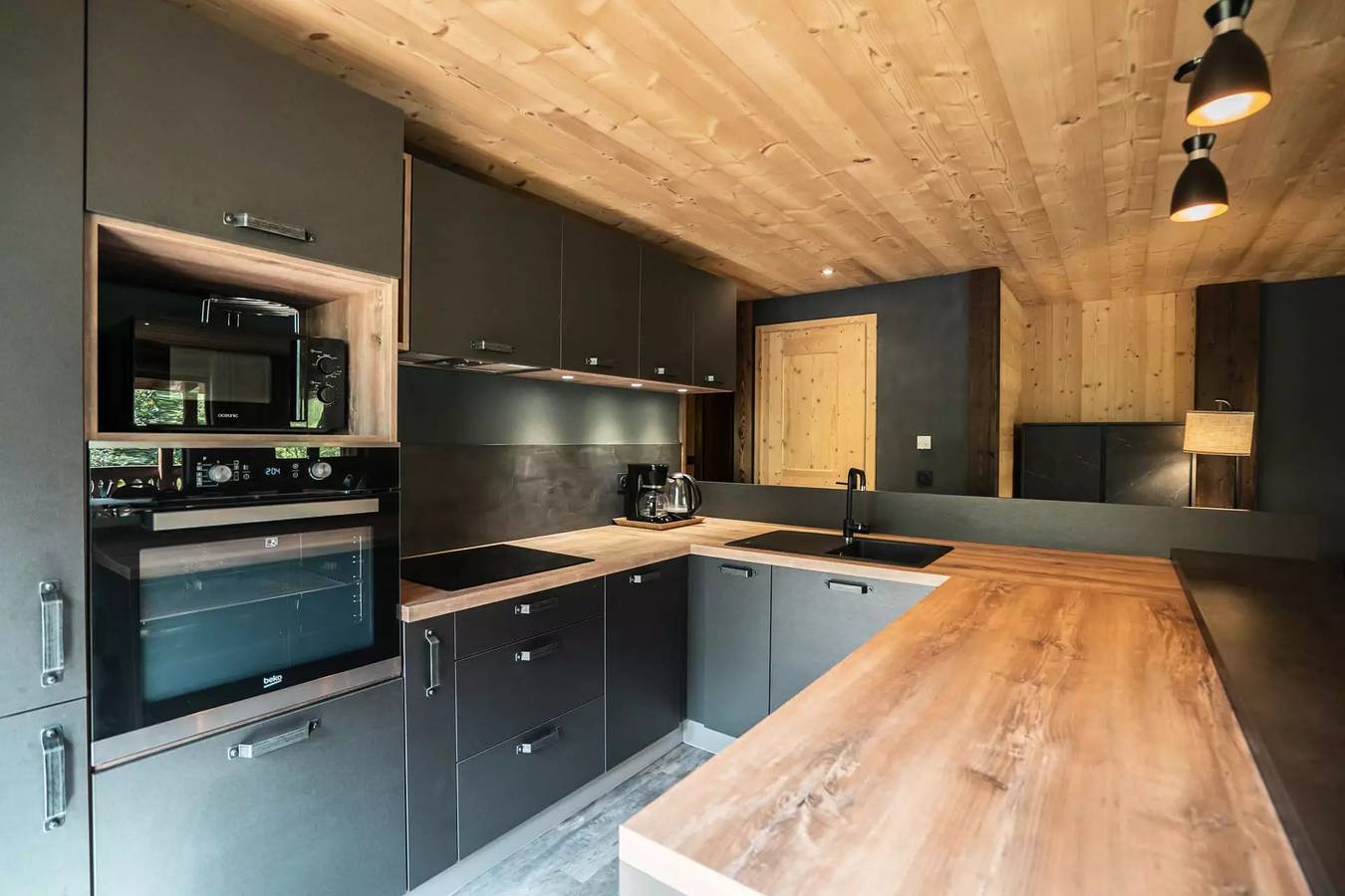 Entire apartment, 5 Rooms for 10 People in Châtel, Les Portes du Soleil