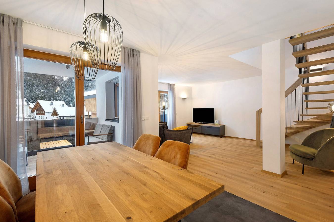 Apartamento entero, Apartamento 'Maria' con terraza privada y Wi-Fi in San Vigilio di Marebbe, Marebbe