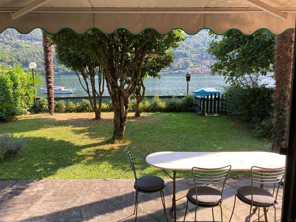Orta cottage sulla riva del lago in Orta San Giulio, Lac d'Orta