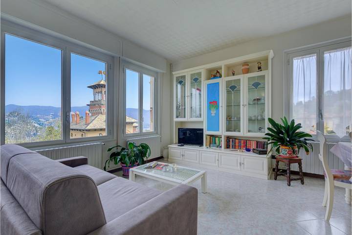 Vakantiewoning voor 4 personen, met uitzicht op het meer en balkon in Comune di Stresa