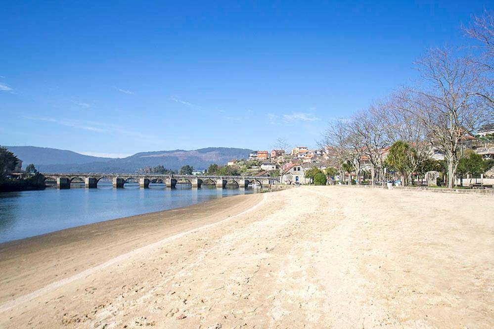 Apartamento inteiro, Three-Bedroom Apartment in Arcade, Pontevedra City