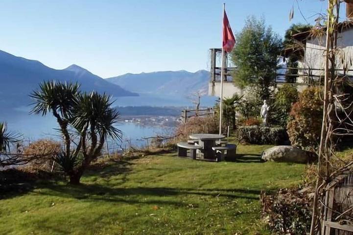 Ferienhaus für 6 Personen, mit Garten in Brione sopra Minusio