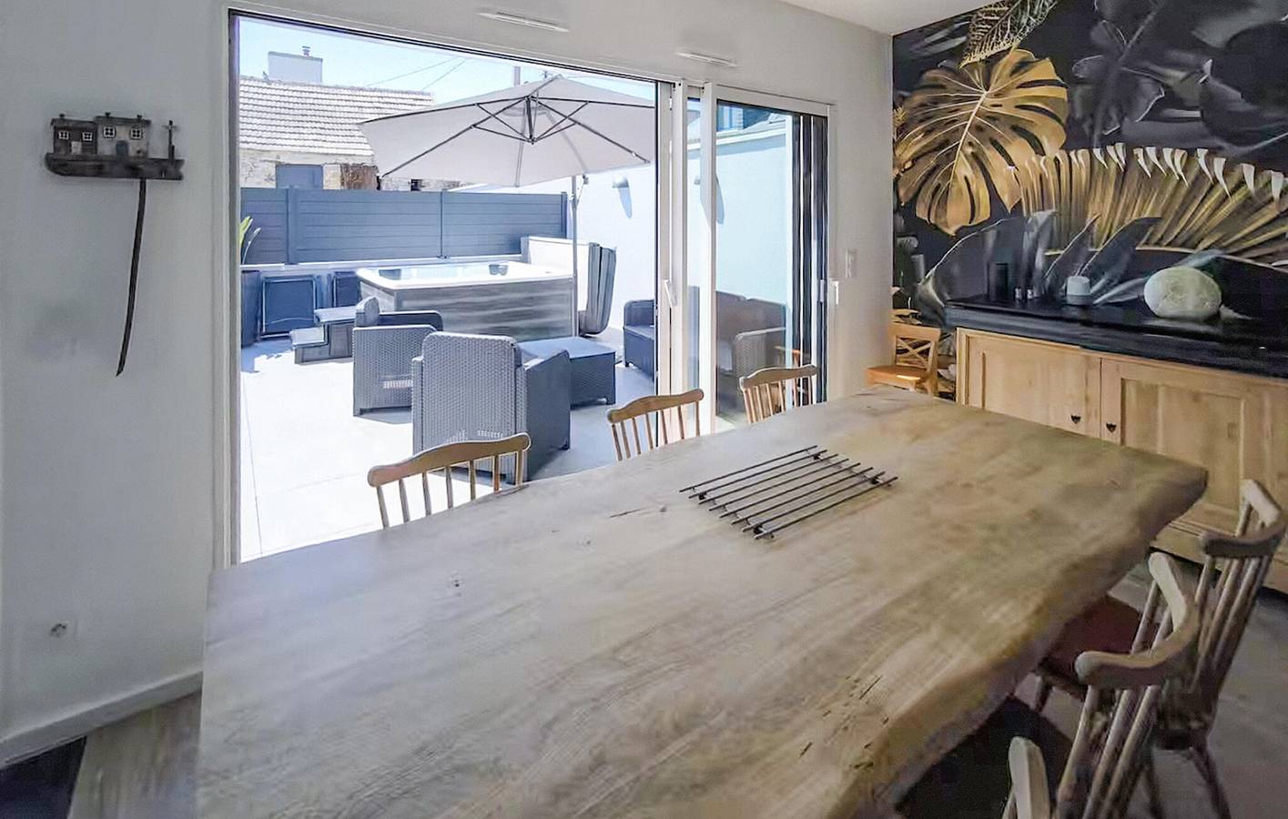 Acogedor apartamento con jardín, WiFi, TV y aparcamiento cerca de Plage de Kervaliou in Cléder, Ceinture Dorée