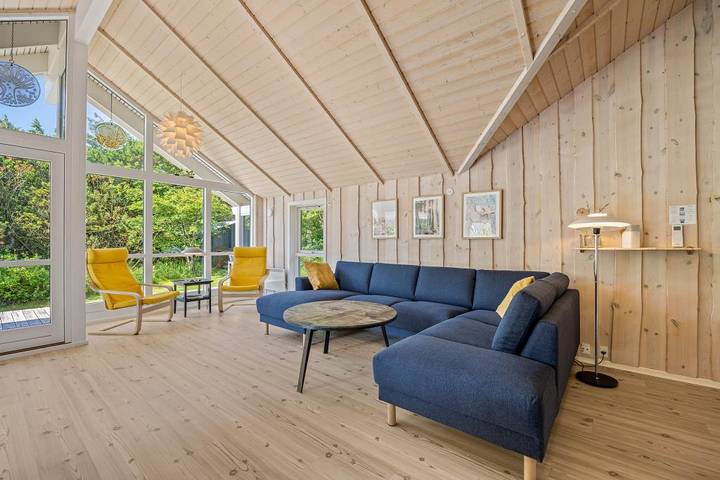 Ferienhaus mit Holzterrasse, 400 Meter zum Strand in Henne, Varde